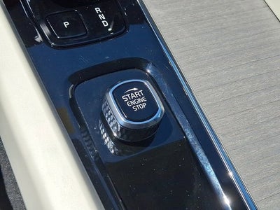 2023 Volvo XC60 Plus Bright Theme