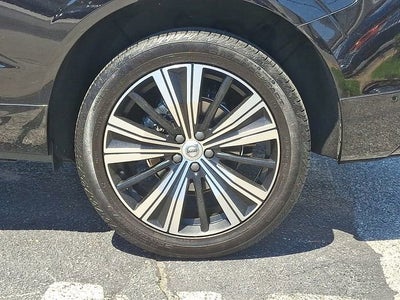2023 Volvo XC60 Plus Bright Theme