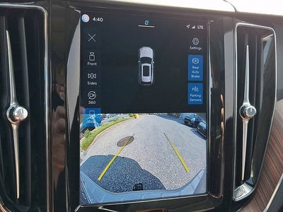 2023 Volvo XC60 B5 Plus Bright Theme