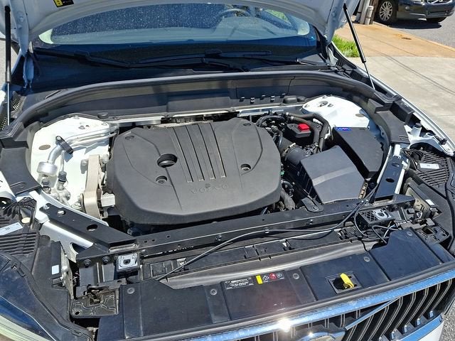 2023 Volvo XC60 Plus Bright Theme