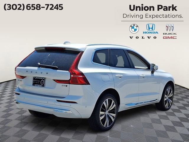 2023 Volvo XC60 Plus Bright Theme