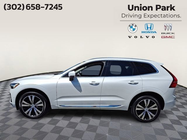 2023 Volvo XC60 Plus Bright Theme