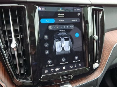 2023 Volvo XC60 B5 Plus Bright Theme