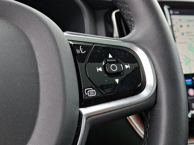 2023 Volvo XC60 B5 Plus Bright Theme