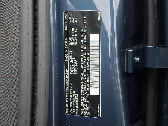 2023 Volvo XC60 Plus Bright Theme