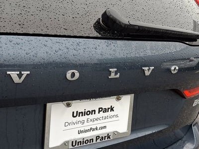 2023 Volvo XC60 Plus Bright Theme