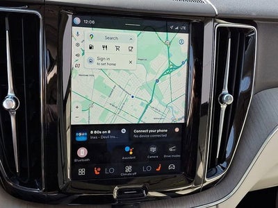 2023 Volvo XC60 Plus Bright Theme