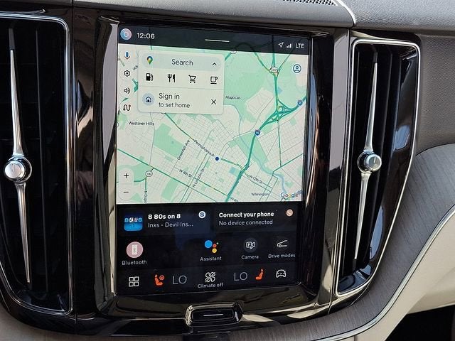 2023 Volvo XC60 Plus Bright Theme