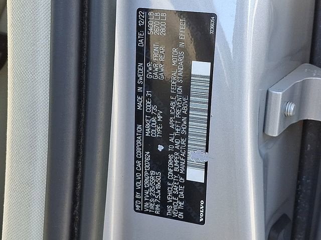 2023 Volvo XC60 Plus Bright Theme