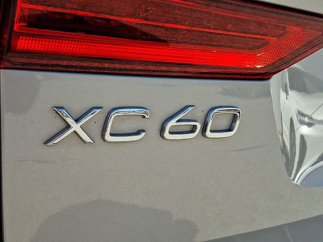 2023 Volvo XC60 Plus Bright Theme