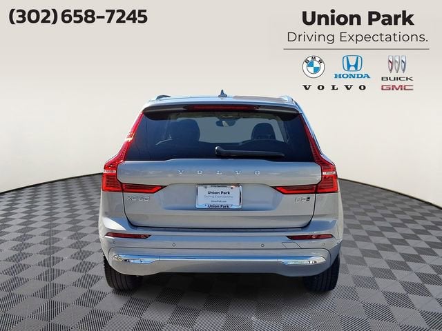 2023 Volvo XC60 Plus Bright Theme