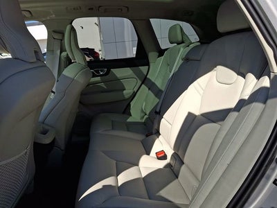 2023 Volvo XC60 Plus Bright Theme