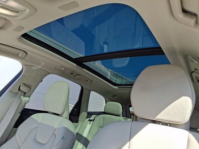 2023 Volvo XC60 Plus Dark Theme