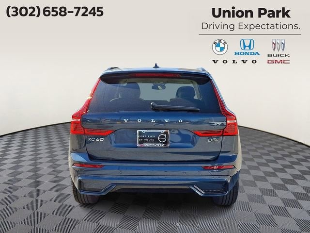 2023 Volvo XC60 Plus Dark Theme