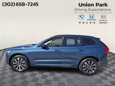 2023 Volvo XC60 Plus Dark Theme