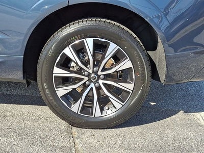 2023 Volvo XC60 Plus Dark Theme