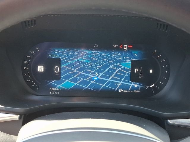 2023 Volvo XC60 Plus Dark Theme