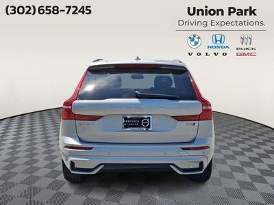2023 Volvo XC60 Plus Dark Theme