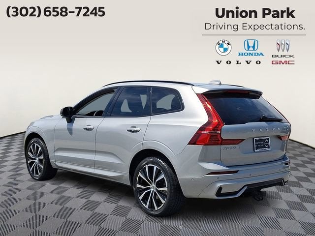2023 Volvo XC60 Plus Dark Theme