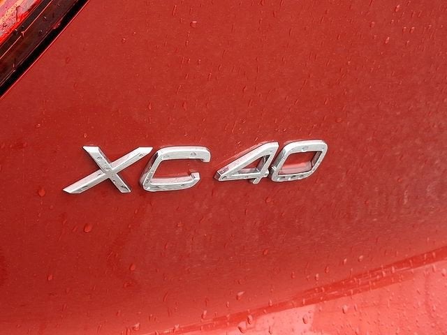 2023 Volvo XC40 Plus Bright Theme