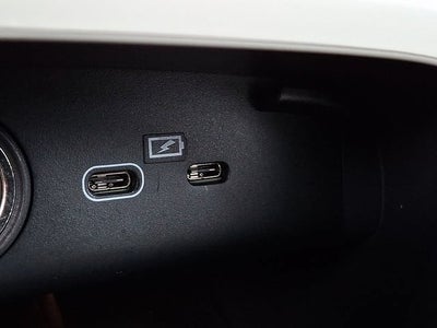 2024 Volvo XC40 B5 Plus Dark Theme