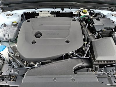 2024 Volvo XC40 B5 Plus Dark Theme