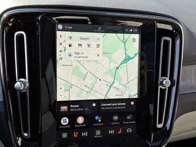 2024 Volvo XC40 Ultimate Dark Theme