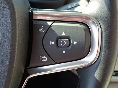 2024 Volvo XC40 Ultimate Dark Theme