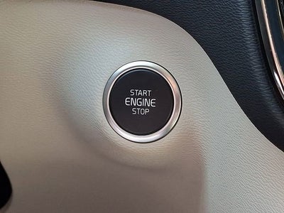 2024 Volvo XC40 Ultimate Dark Theme