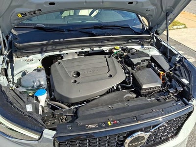 2024 Volvo XC40 Ultimate Dark Theme