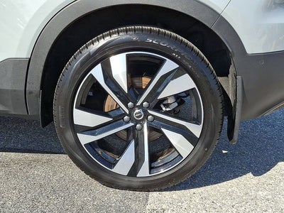 2024 Volvo XC40 Ultimate Dark Theme