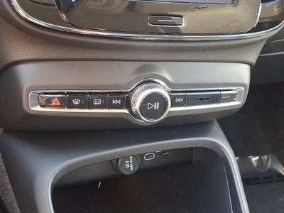 2023 Volvo XC40 B5 Core