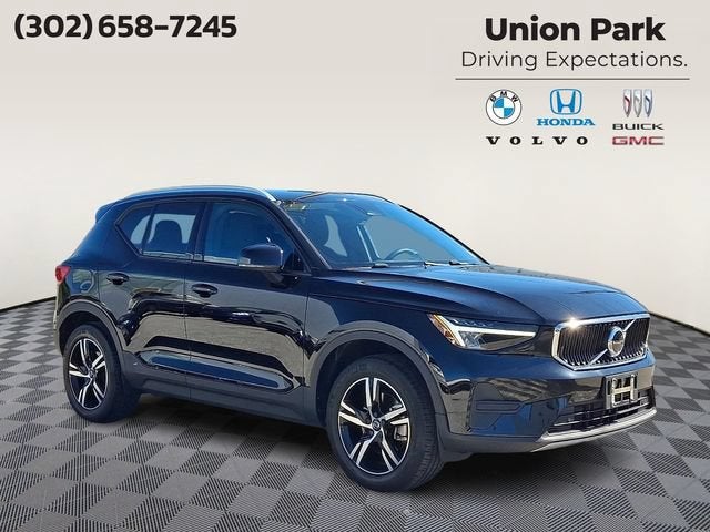 2023 Volvo XC40 B5 Core
