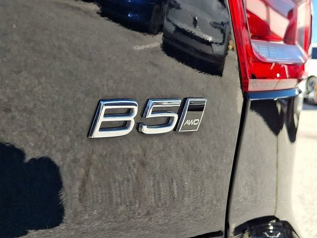 2023 Volvo XC40 B5 Core