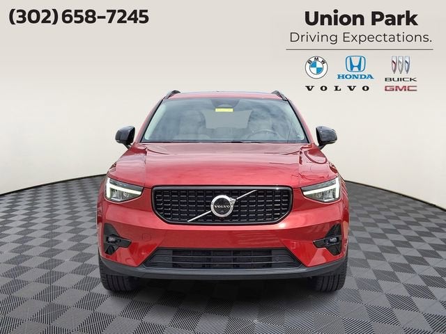 2023 Volvo XC40 Plus Dark Theme
