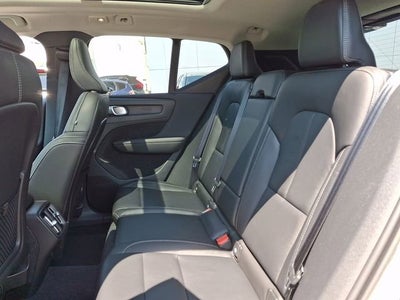 2023 Volvo XC40 Plus Dark Theme